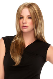 S18-60/102RO • SOLSTICE | Cool dark roots lightening to chic platiinum blonde ombré