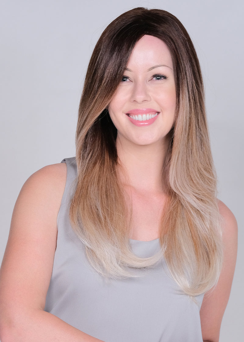 ROCA MARGARITA BLONDE • 16R/17/101B ••• Platinum Blonde blended with Pale ash blonde + a dark ash blonde root
