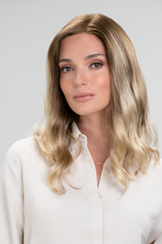 S14-26/88RO • SUNSHINE | Medium brunette roots fading to warm, honey blonde ends - ombré