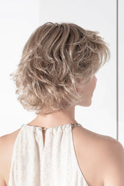 SANDY BLONDE ROOTED